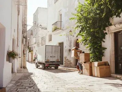 Local Moving Service in Puglia - Professional moving workers